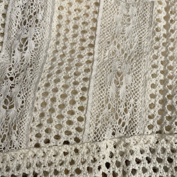 Gimmicks The Buckle Pieced Woven Lace Blouse Women’s size Small - Picture 15 of 16